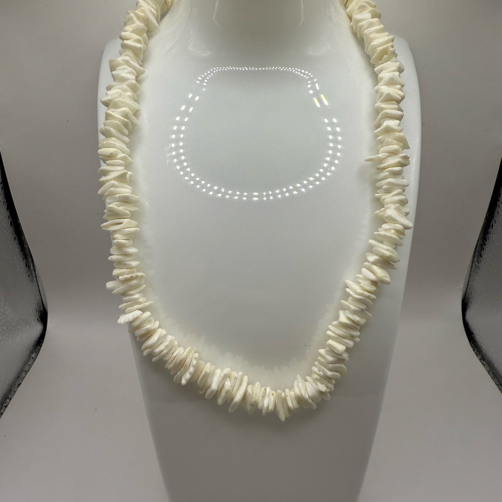 Puka Shell Piece White Beads Choker Necklace Approximately 16"